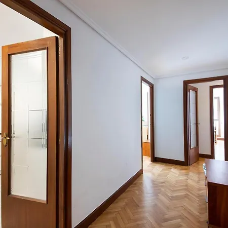 Apartment Spacious Gros Beach Apartment *