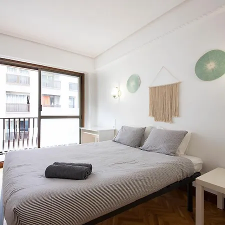 Spacious Gros Beach Apartment Appartement *